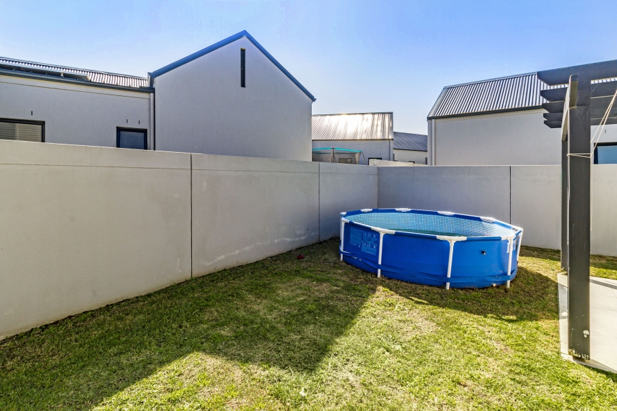 3 Bedroom Property for Sale in Aan de Wijnlanden Western Cape